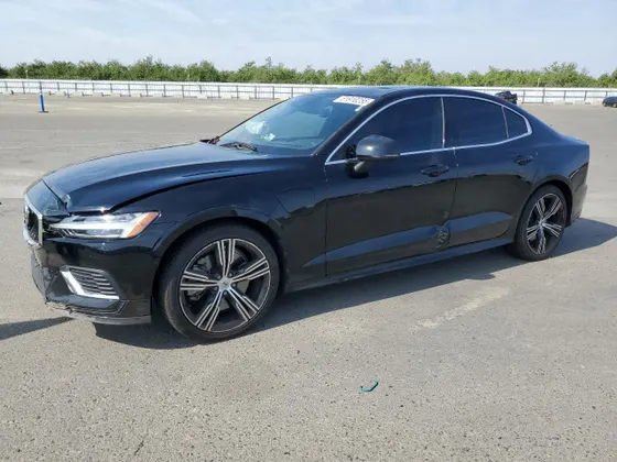 2022 Volvo S60 Recharge Plug-In Hybrid Inscription