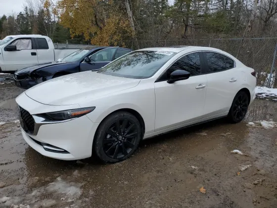 2021 Mazda 3 PREMIUM