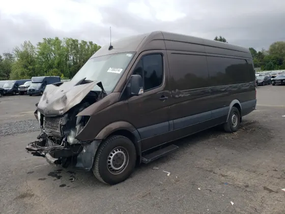 2015 Freightliner SPRINTER 2500