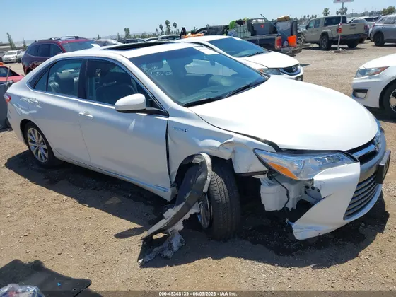 2017 Toyota Camry Hybrid XLE