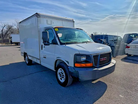 2008 GMC Savana Cutaway 9E9 SRW