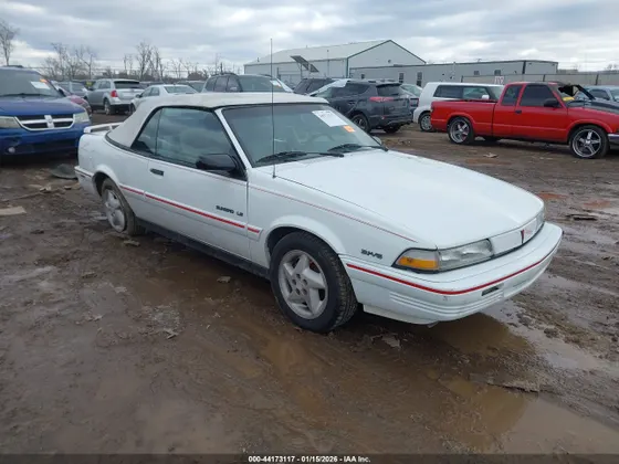 1994 Pontiac Sunbird LE