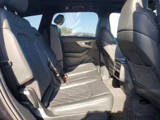 2021 Audi SQ7 Premium Plus