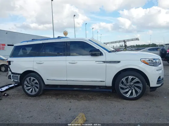 2023 Lincoln Navigator Reserve