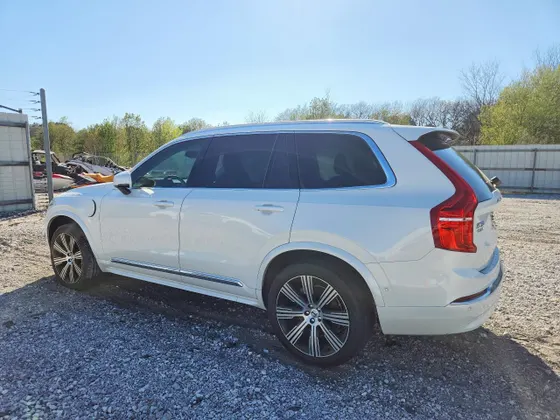 2025 Volvo XC90 Plug-In Hybrid Plus