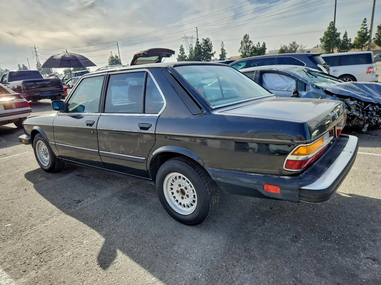 1988 BMW 528 - 533 - 633 - 733 528E