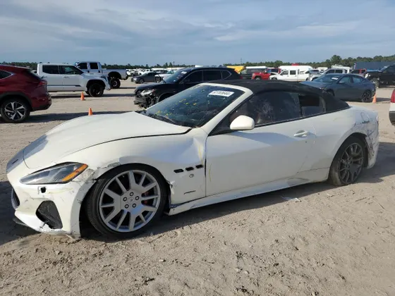 2019 Maserati GranTurismo Convertible Sport