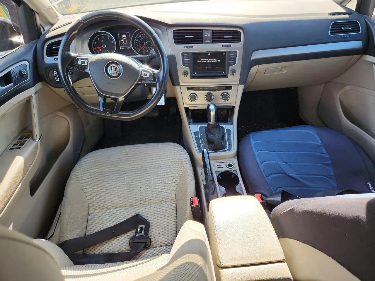 2017 Volkswagen Golf SportWagen S