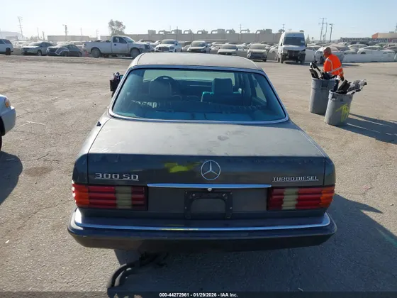 1984 Mercedes-Benz 300 Series 300SD