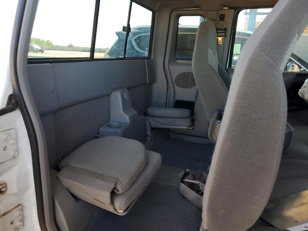 1998 Mazda B-Series 4WD Truck SE