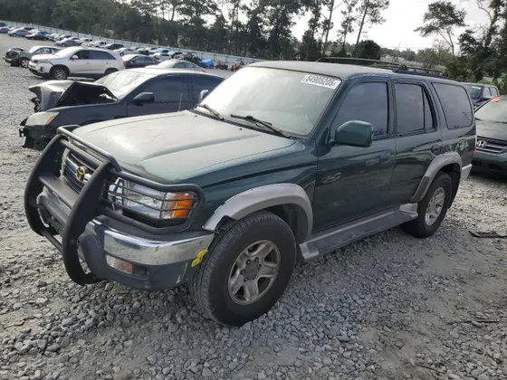 2002 Toyota 4Runner SR5