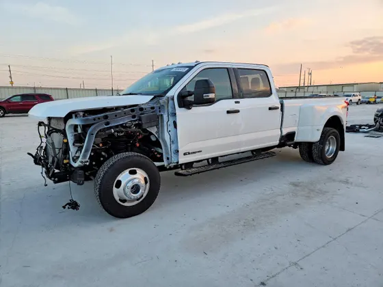 2025 Ford Super Duty F-350 DRW XLT