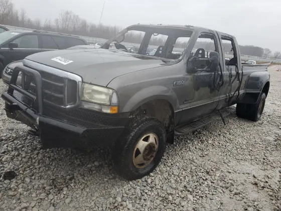 2002 Ford Super Duty F-350 DRW XL