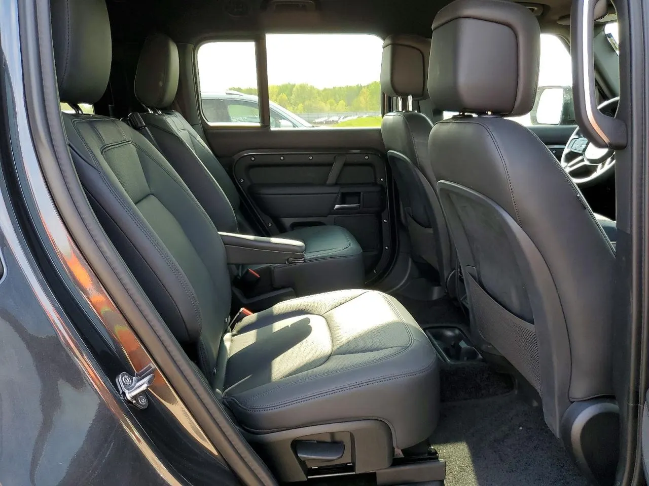2025 Land Rover Defender S