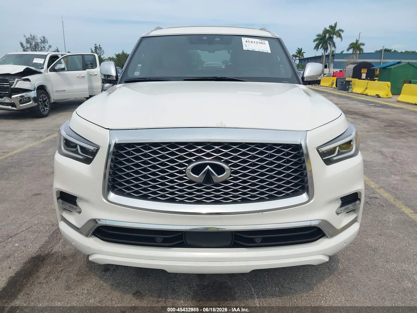 2023 INFINITI QX80 SENSORY