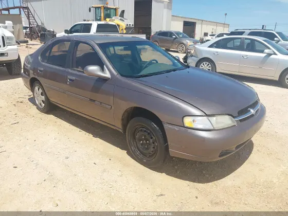 1998 Nissan Altima XE