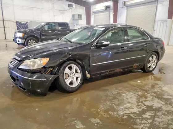 2005 Acura RL