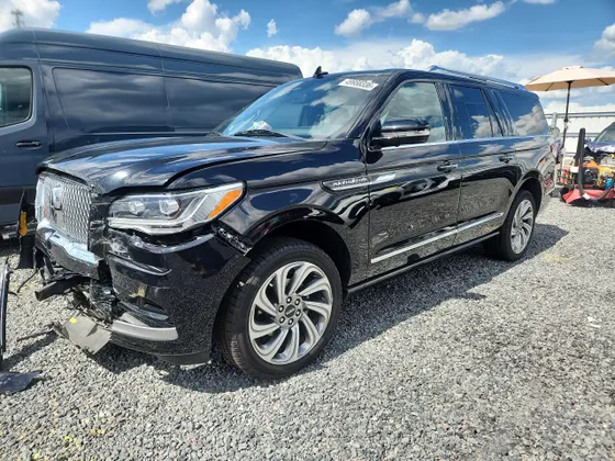 2023 Lincoln Navigator L Reserve