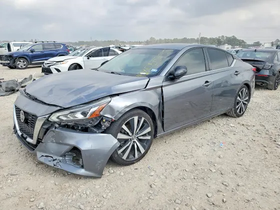 2019 Nissan Altima 2.5 SR