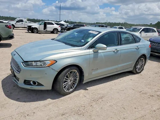 2013 Ford Fusion SE Hybrid