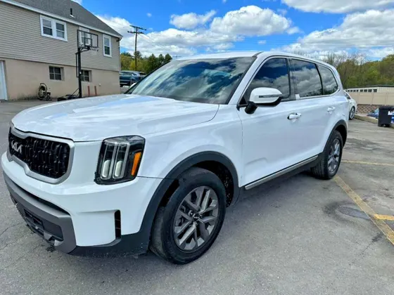 2023 Kia Telluride LX