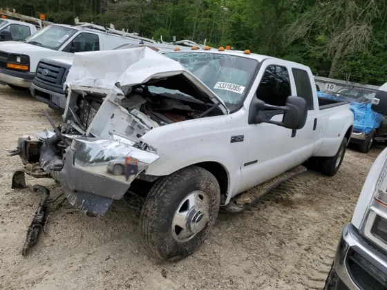2002 Ford Super Duty F-350 DRW XL