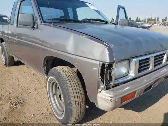 1989 Nissan Hardbody King Cab 2WD KING CAB