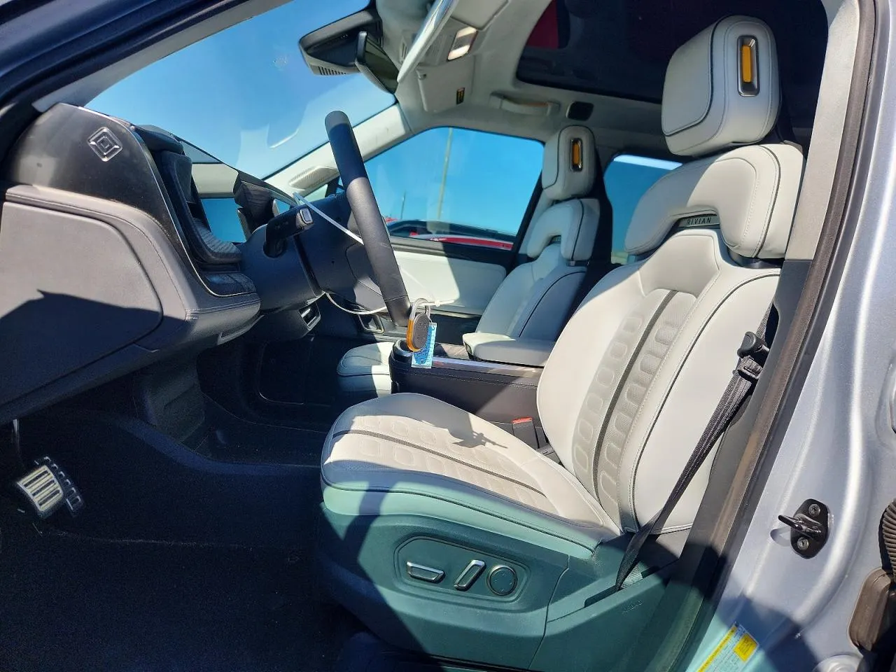 2023 Rivian R1T Adventure