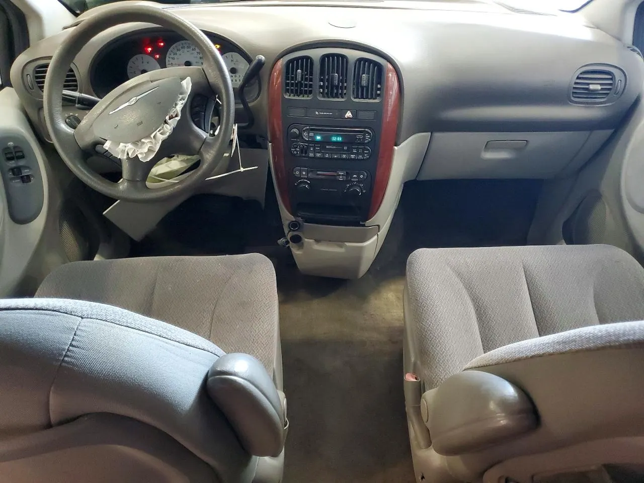 2006 Chrysler Town & Country SWB TOWN & COUNTRY