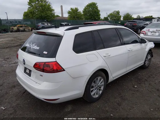 2017 Volkswagen Golf SportWagen S