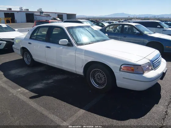 2001 Ford Crown Victoria