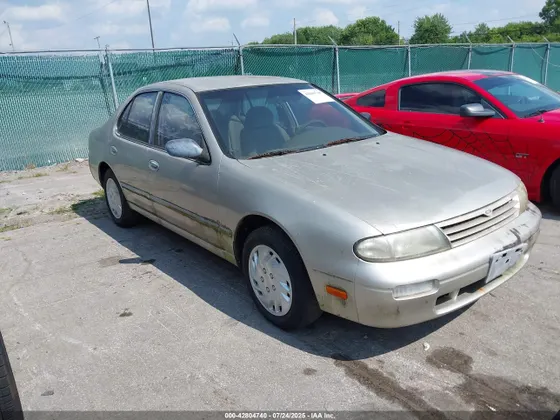 1996 Nissan Altima XE