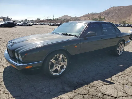 2002 Jaguar XJ XJR