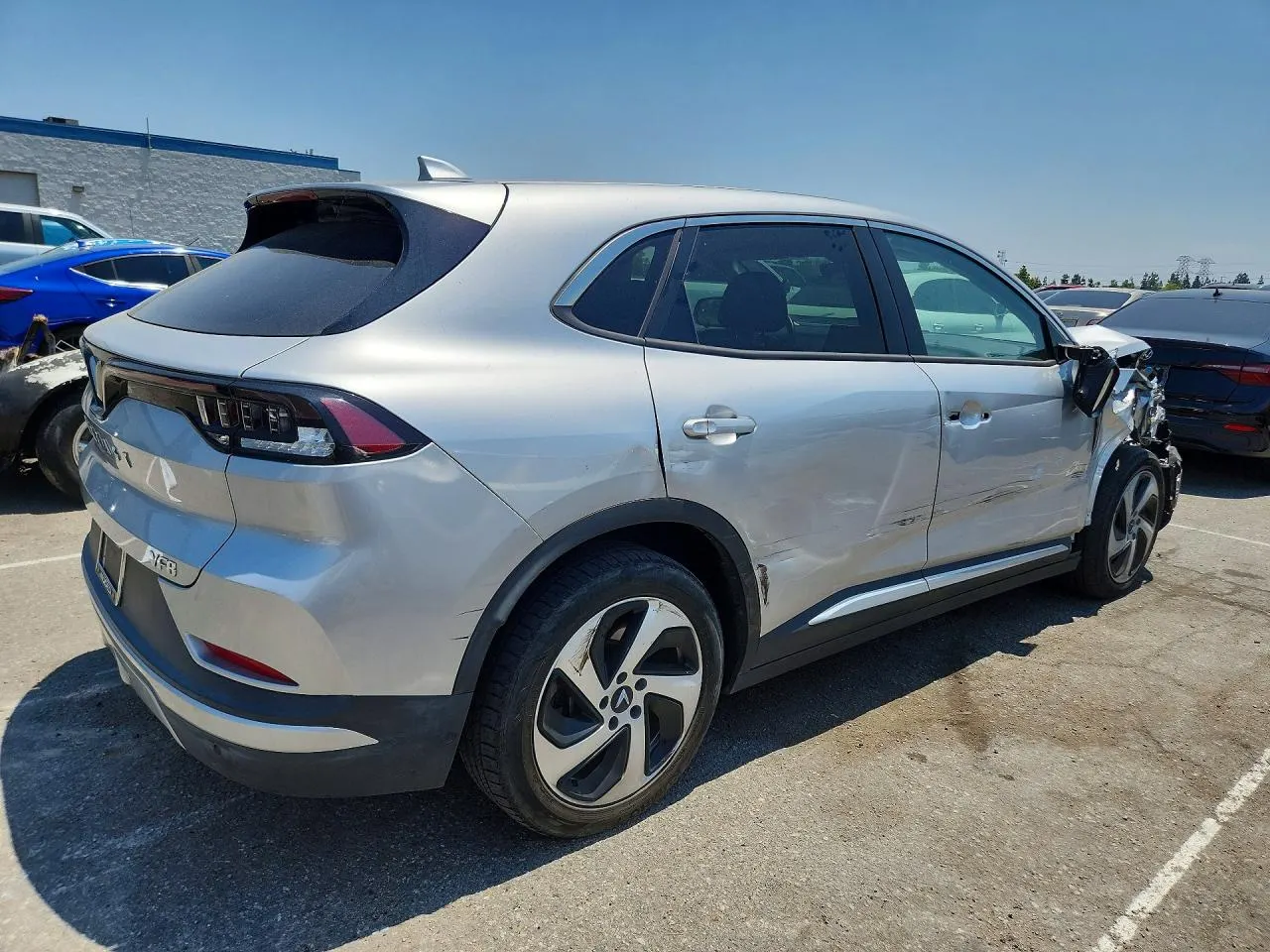 2023 VinFast VF 8 Eco