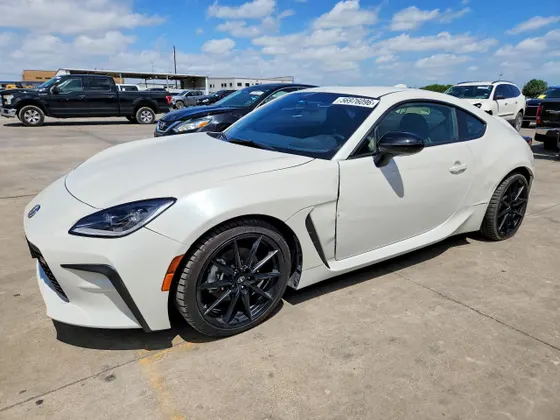 2024 Toyota GR86 Premium