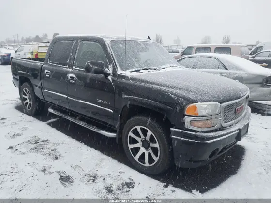 2006 GMC Sierra Denali DENALI