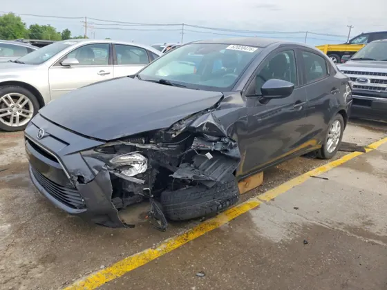 2016 Scion iA