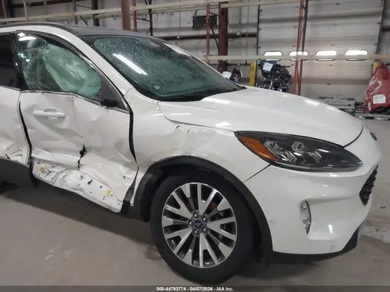 2020 Ford Escape Titanium