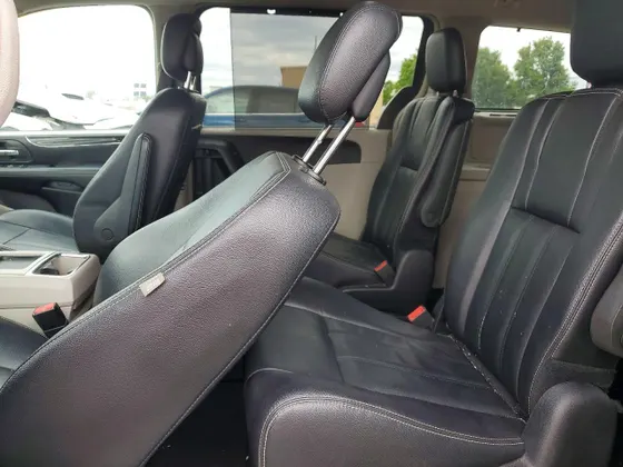 2015 Chrysler Town & Country Touring