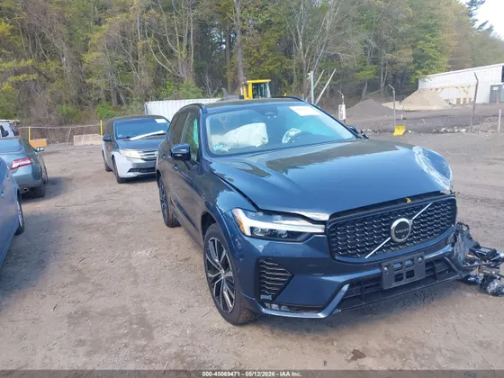 2025 Volvo XC60 Plus