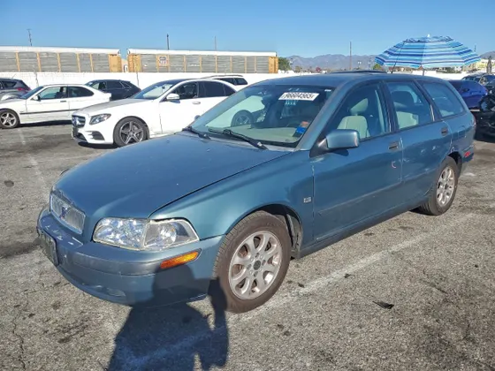 2002 Volvo V40 1.9T
