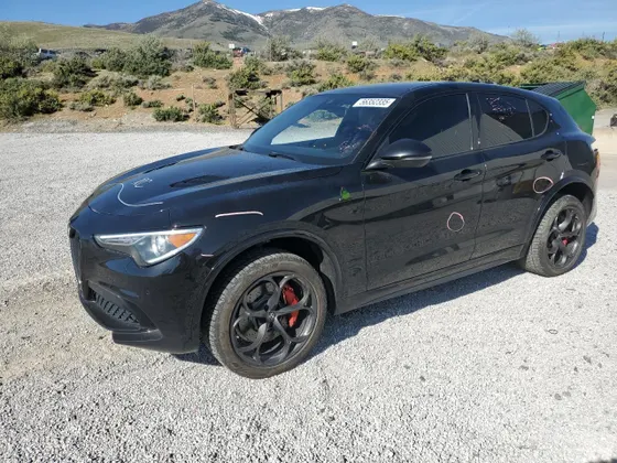 2018 Alfa Romeo Stelvio Quadrifoglio QUADRIFOGLIO