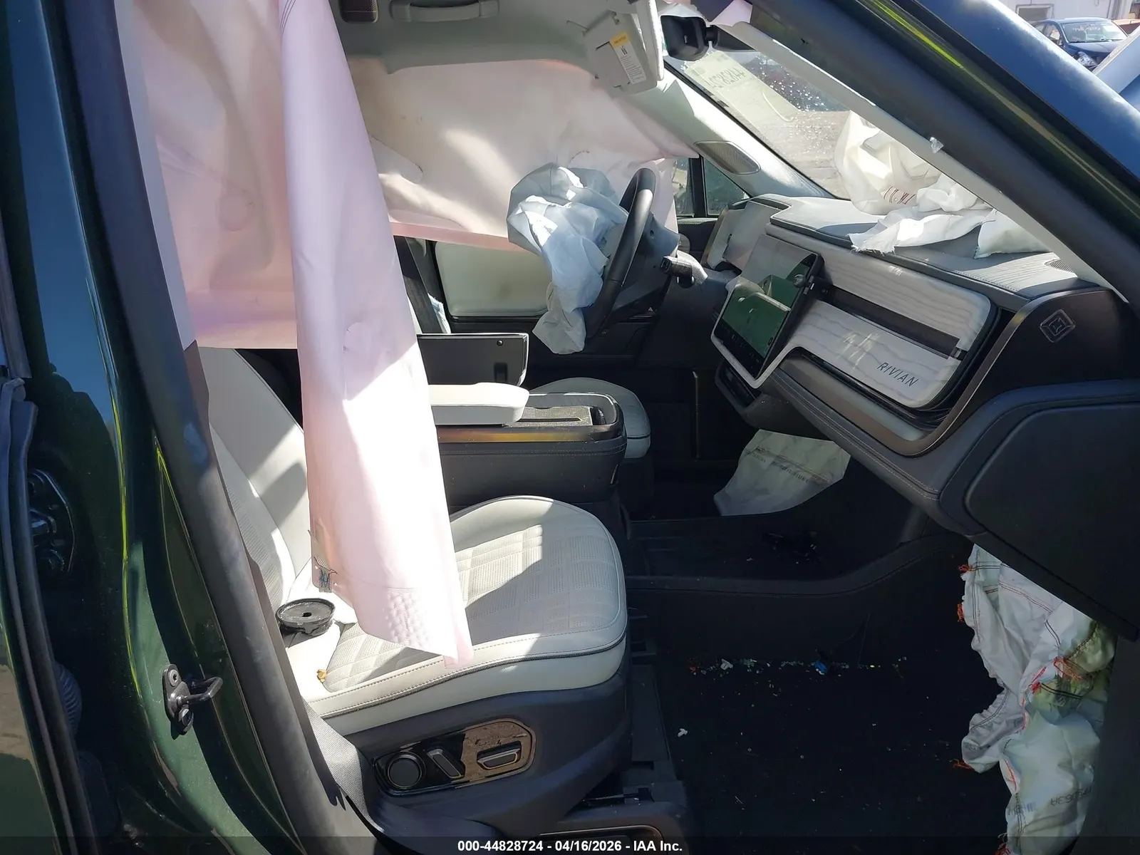 2025 Rivian R1T Premium