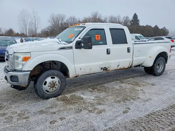2011 Ford Super Duty F-350 DRW XL
