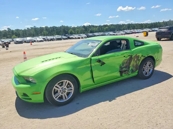 2013 Ford Mustang V6 Premium