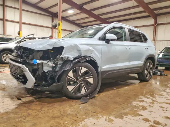 2026 Volkswagen Taos SE