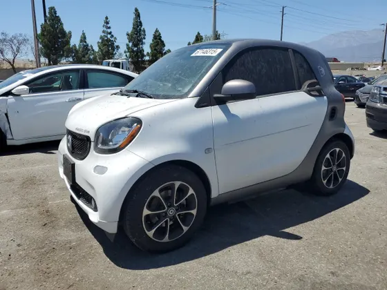 2017 smart EQ fortwo pure