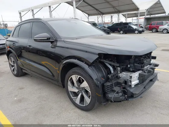 2025 Audi Q6 e-tron Premium Plus
