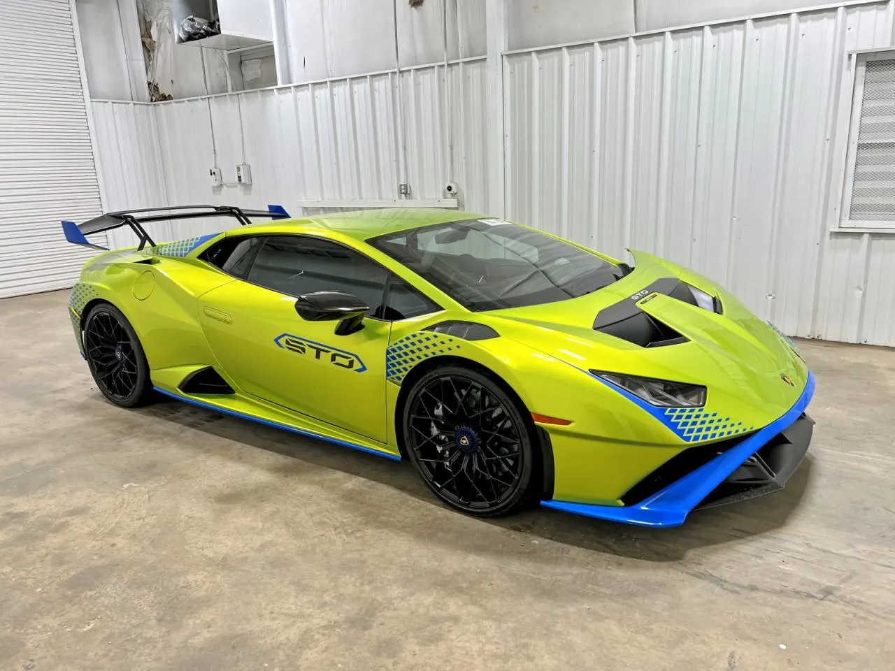 2022 Lamborghini Huracan STO HURACAN