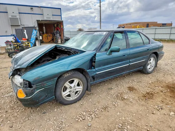 1996 Pontiac Bonneville SE